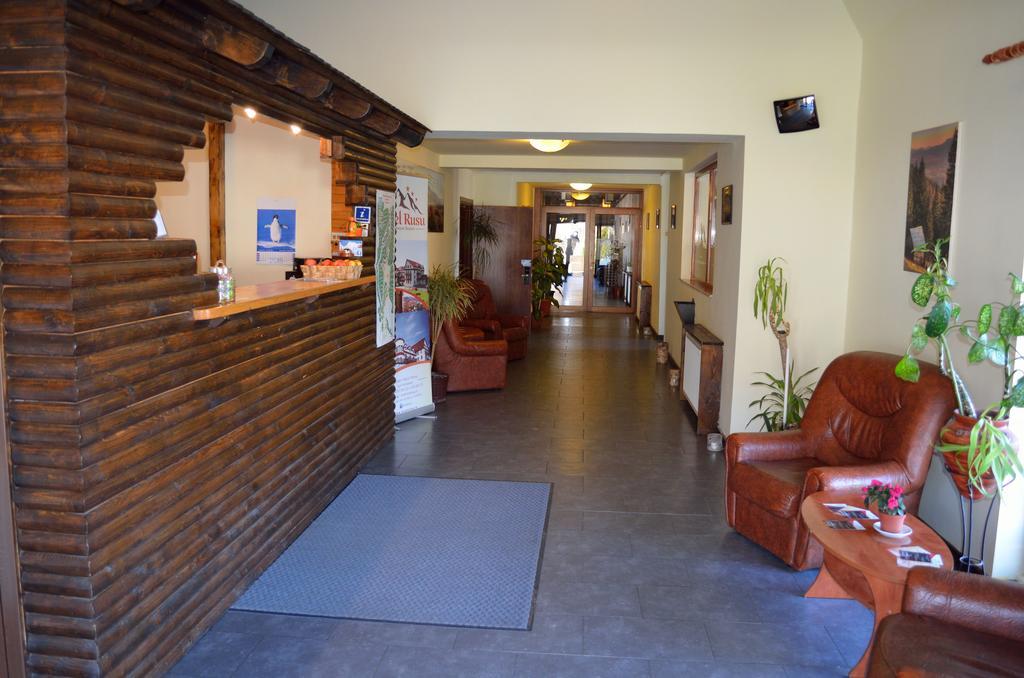 Hotel Rusu เปโตรชานิ ภายนอก รูปภาพ